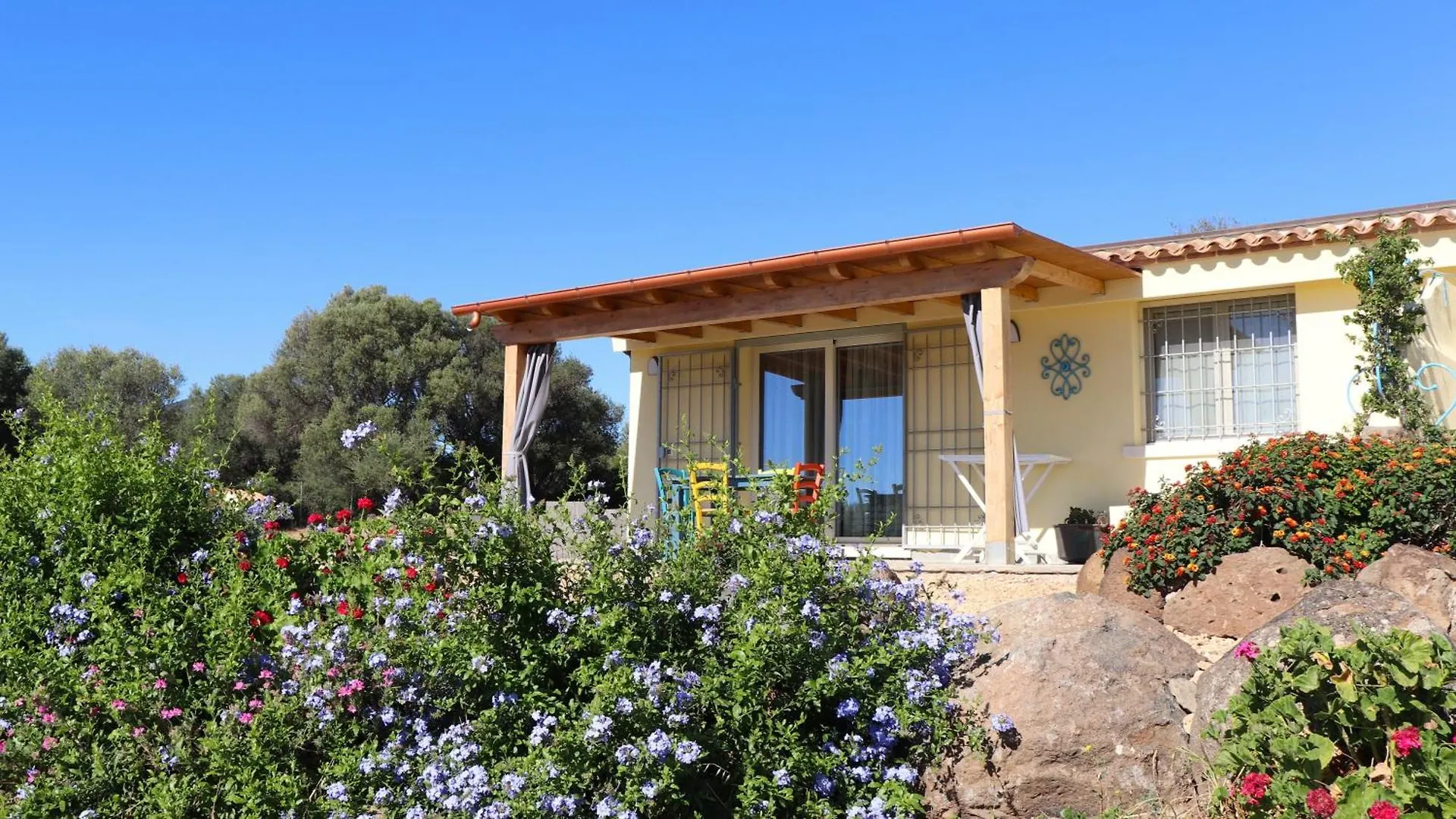 Vakantiehuis Country Villa Sant' Elene- Appartamento Mirto Orosei