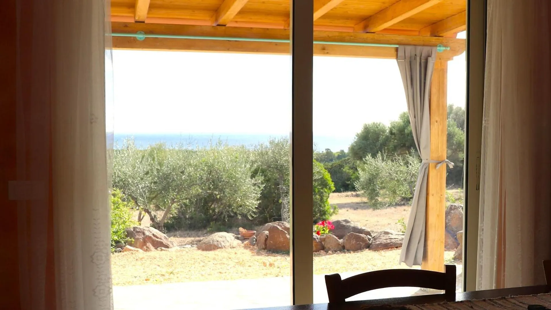 Vakantiehuis Country Villa Sant' Elene- Appartamento Mirto Orosei